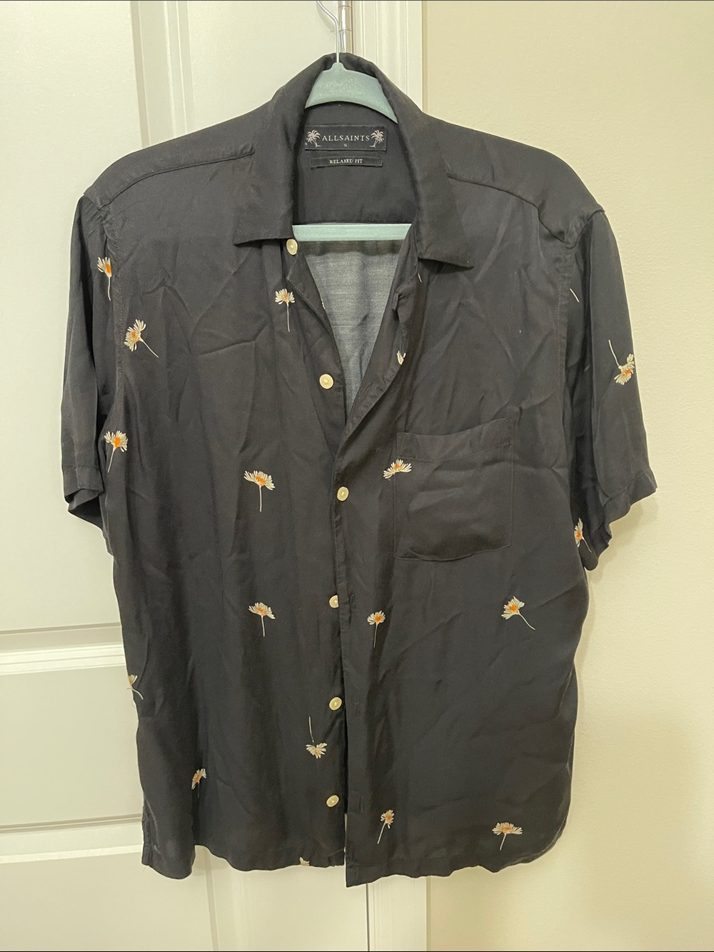 All Saints Black Short-Sleeve Button-Up Shirt with Small Floral Motif